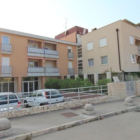 Apartment Vojka In City Center Πόρετς Εξωτερικό φωτογραφία