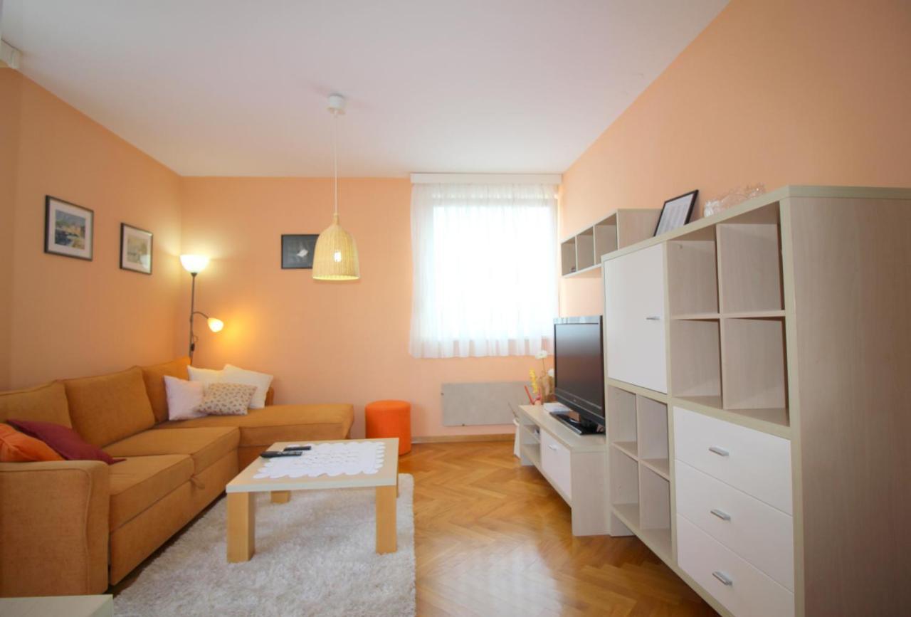 Apartment Vojka In City Center Πόρετς Εξωτερικό φωτογραφία